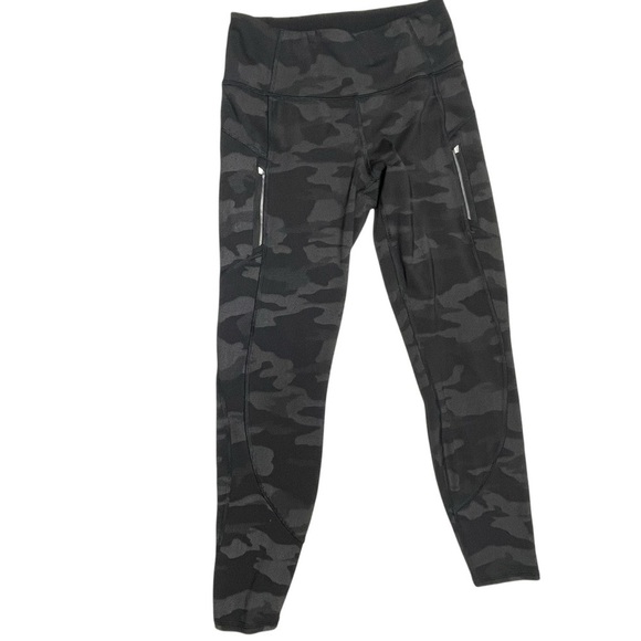 Athleta Rainier Reflective Tight Size Small Petite - Picture 3 of 12